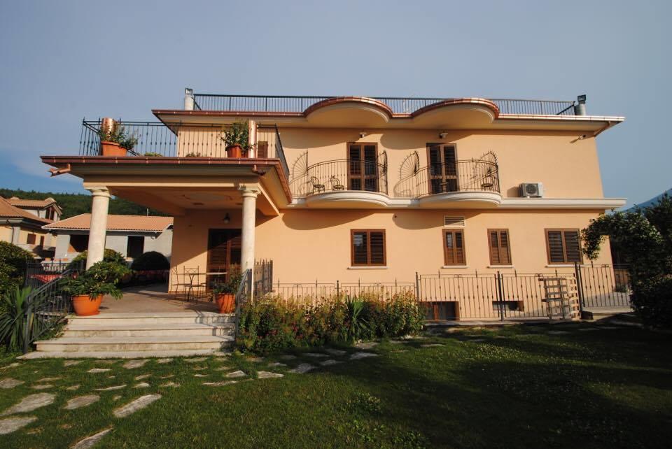 Hotel Il Salice Civitella Del Tronto Exterior foto