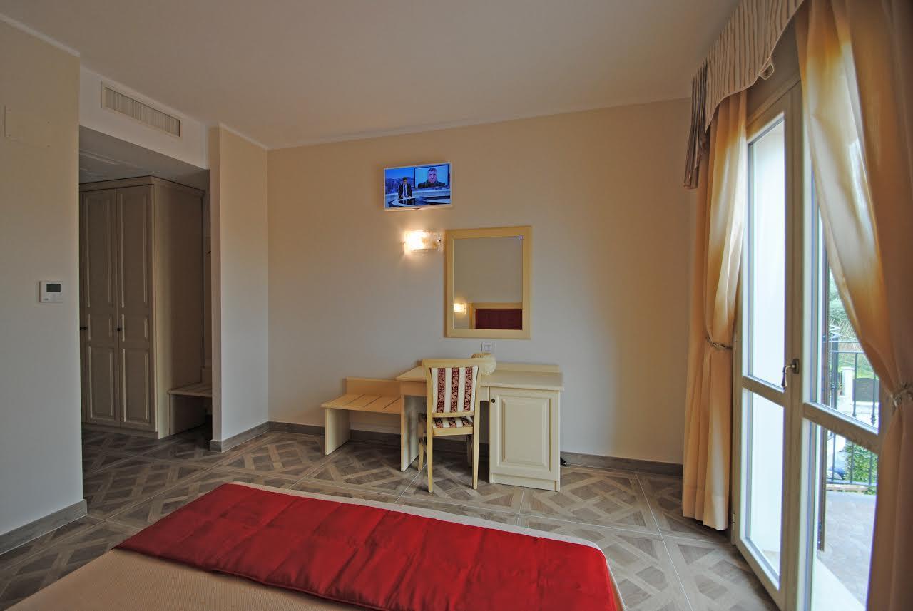 Hotel Il Salice Civitella Del Tronto Exterior foto