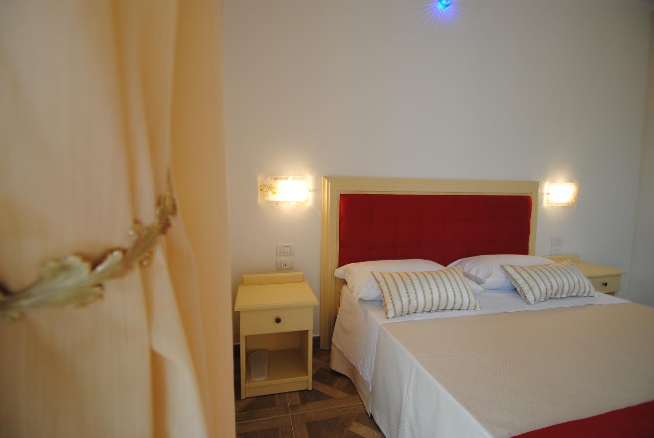 Hotel Il Salice Civitella Del Tronto Exterior foto